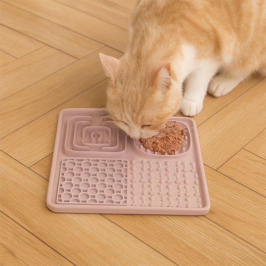Tapis de lechage chat pour stimuler votre chat