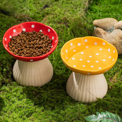 gamelle pour chat surélevée champignon nourrissant en jardin